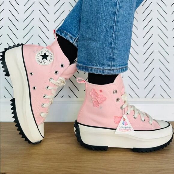 BRAND NEW CONVERSE RUN STAR HIKE PLATFORM 3D FLOWERS WOMEN'S SHOES SNEAKER - Picture 1 of 15